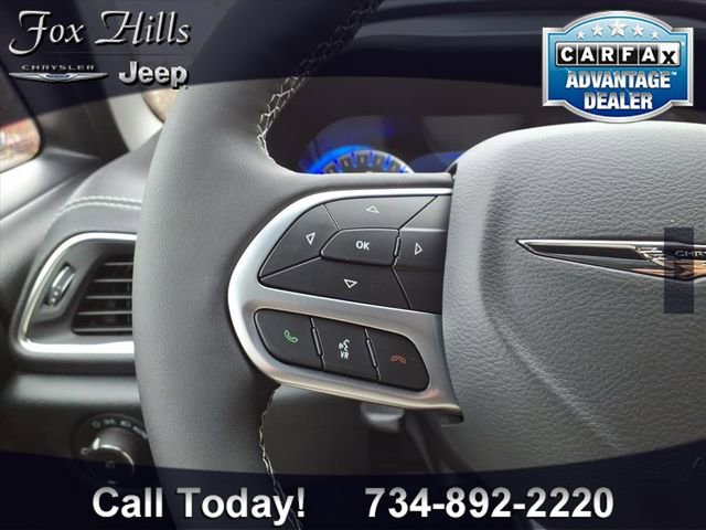 New 2026 Chrysler Pacifica Limited image 17