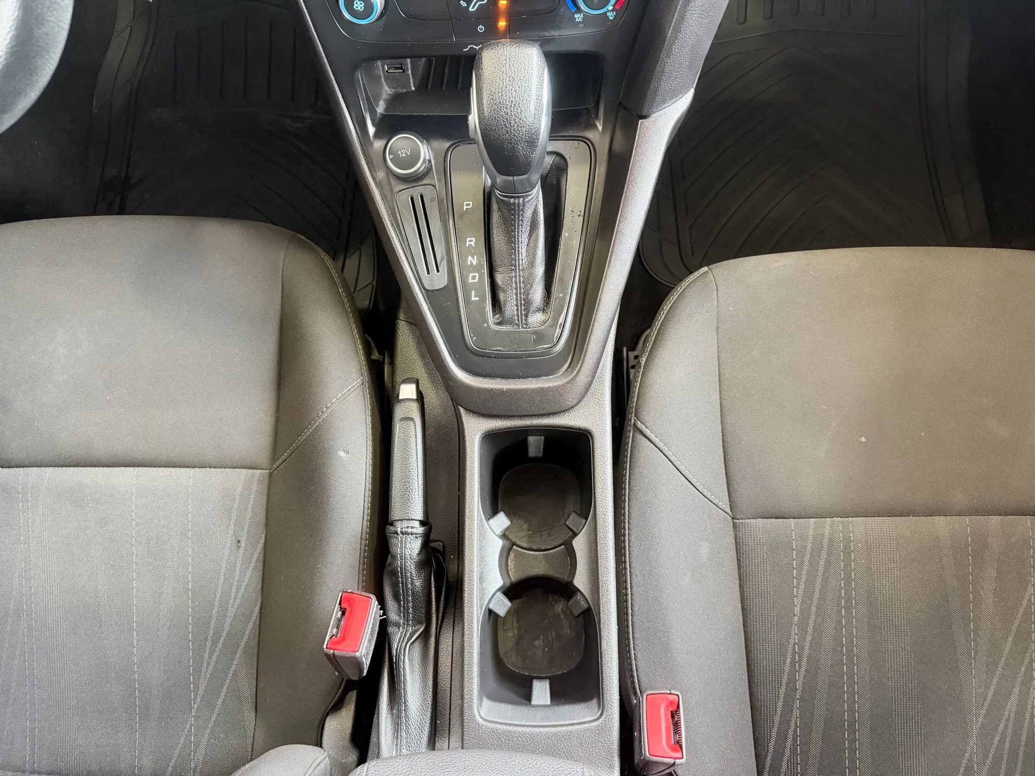 Used 2017 Ford Focus SE image 18