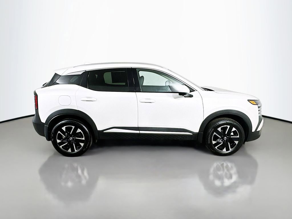 Used 2025 Nissan Kicks SR image 7