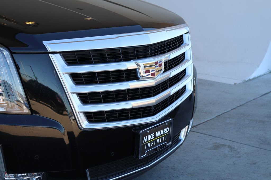 Used 2019 Cadillac Escalade Luxury image 12