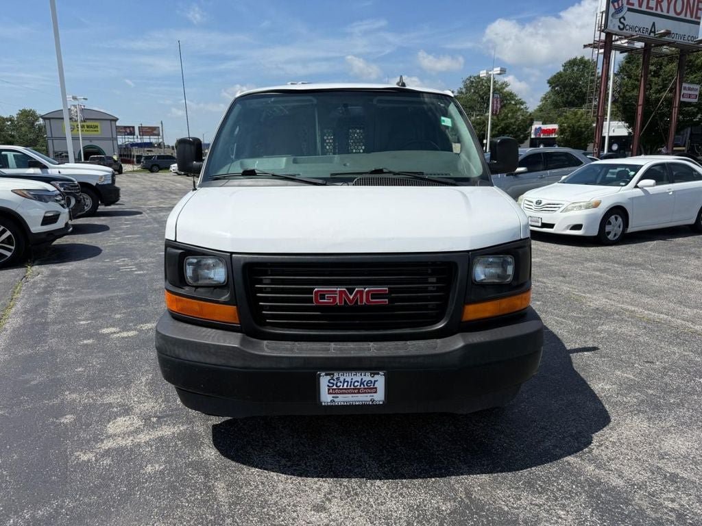 Used 2017 GMC Savana 2500 RWD image 9