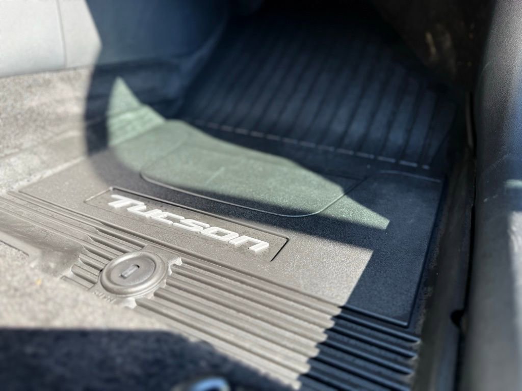 Used 2025 Hyundai Tucson SE image 21