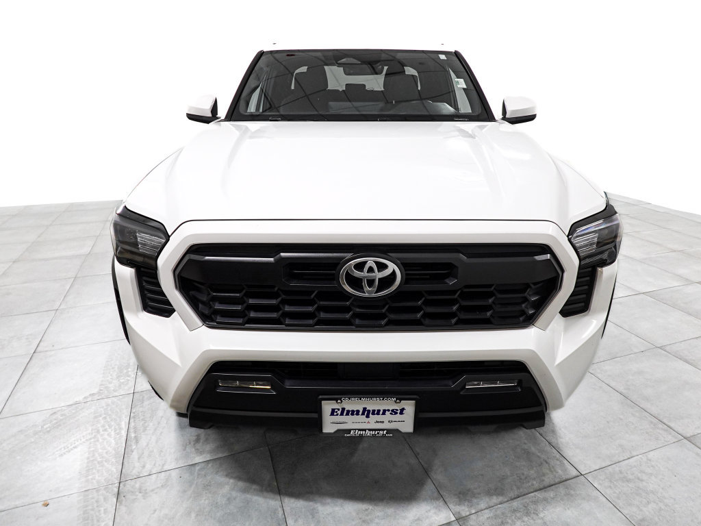 Used 2024 Toyota Tacoma TRD Off-Road AWD/4WD image 3