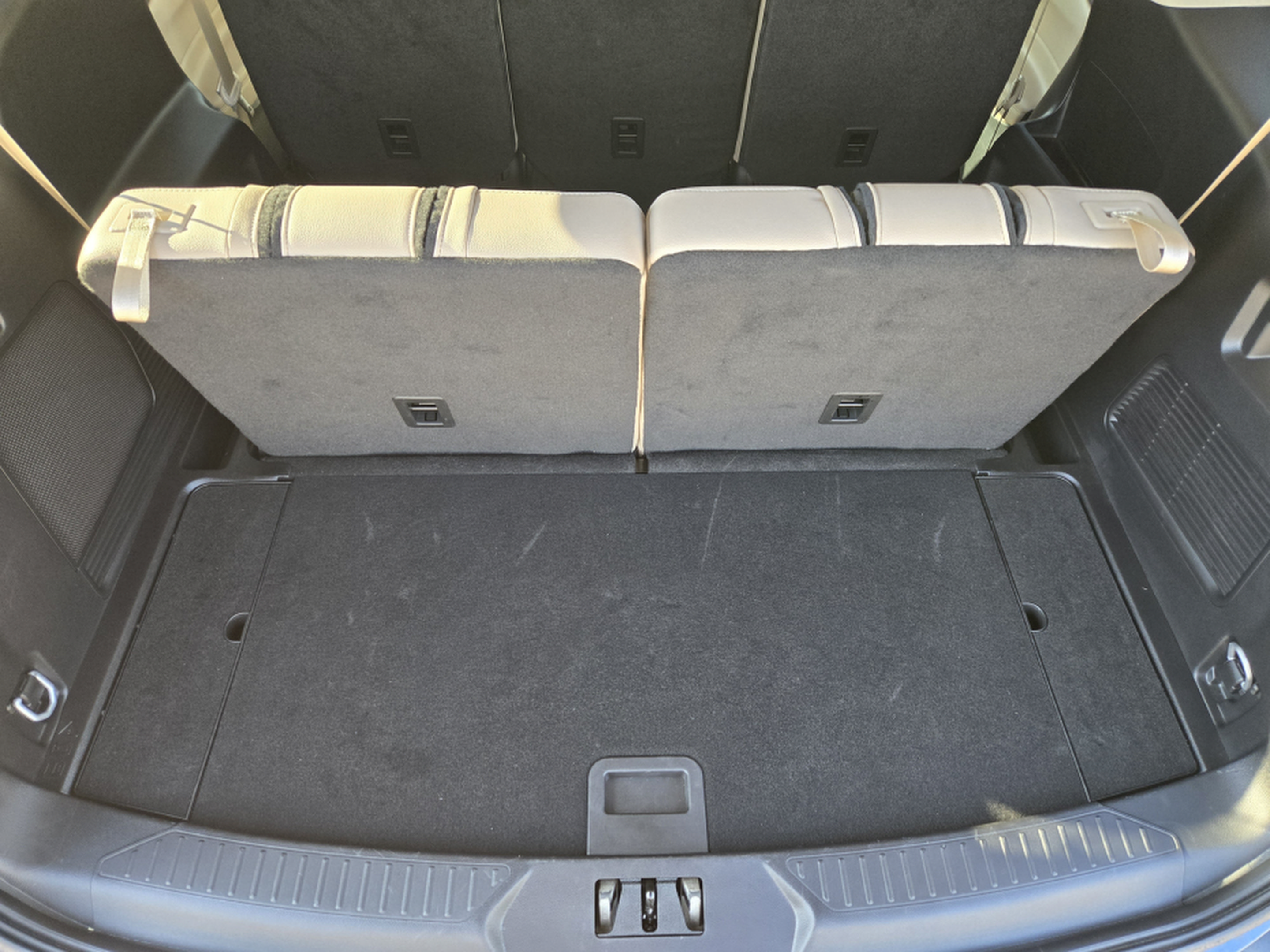 Used 2023 Ford Explorer Limited w/ Limited Technology Package RWD image 28