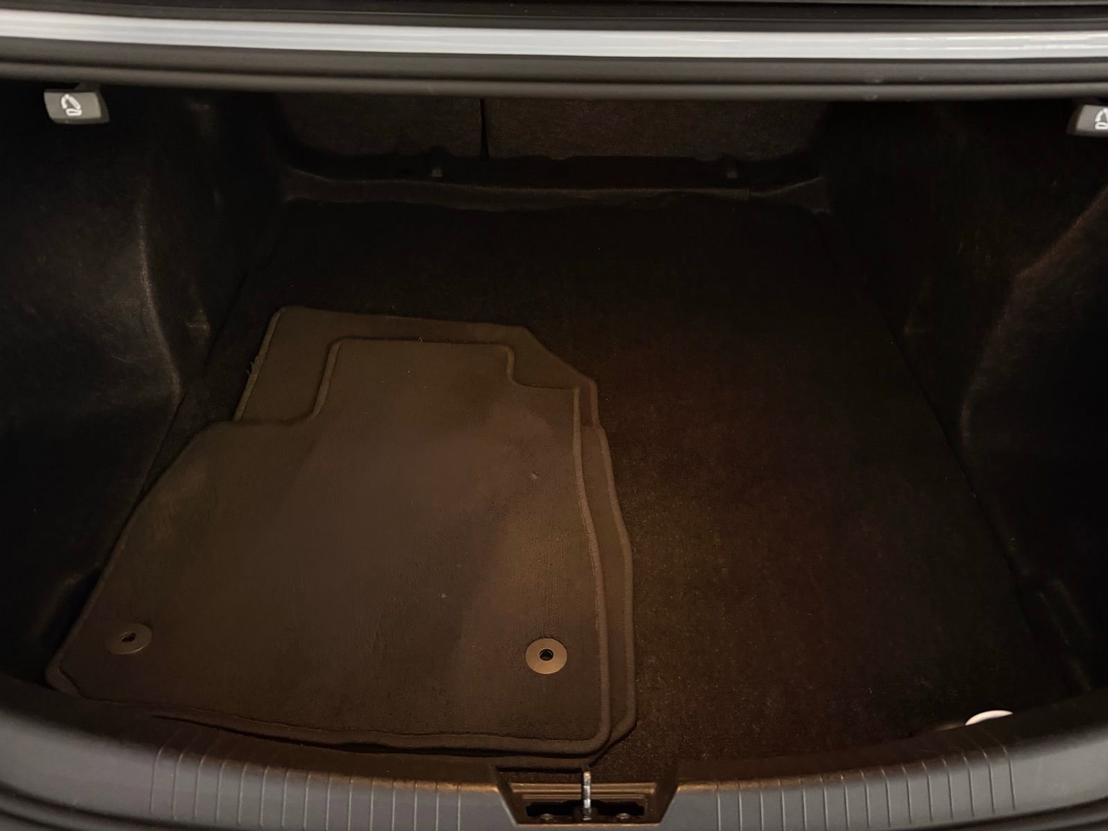 Used 2022 Chevrolet Malibu RS image 36