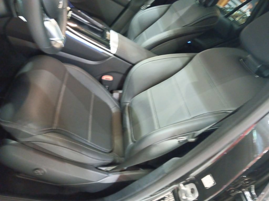 Used 2026 Mercedes-Benz GLC 300 4MATIC image 6