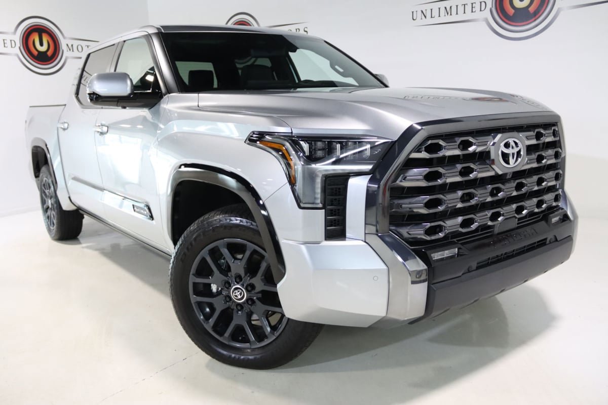 Used 2024 Toyota Tundra Platinum AWD/4WD image 10