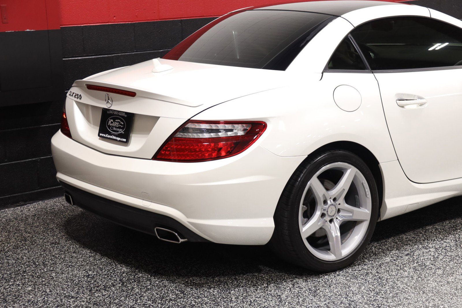 Used 2014 Mercedes-Benz SLK 250 image 9