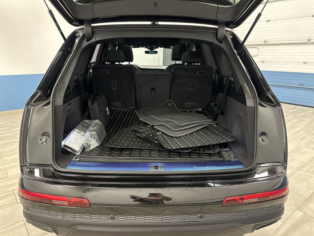 Used 2025 Audi Q7 3.0T Premium Plus image 16