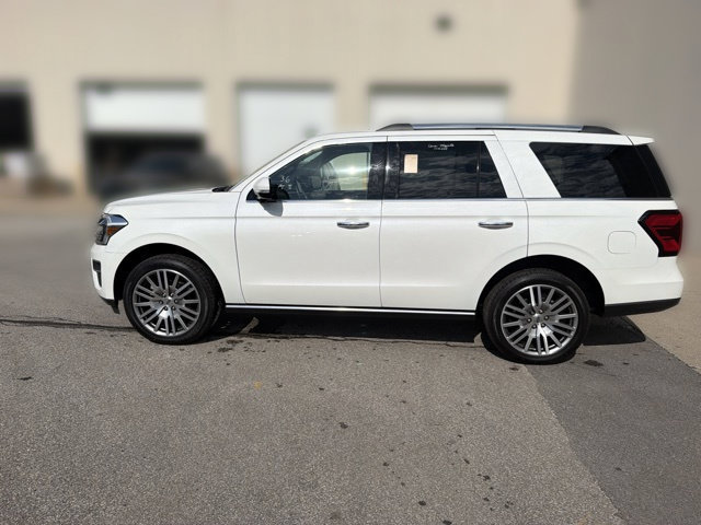 Used 2023 Ford Expedition Limited AWD/4WD image 12