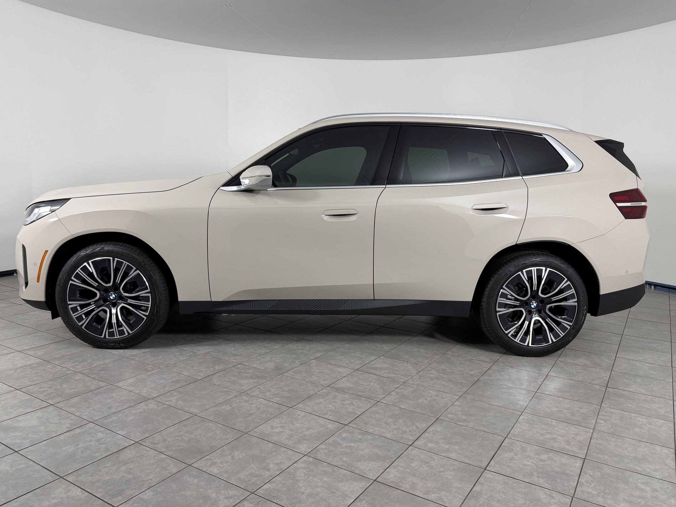 New 2026 BMW X3 xDrive30i w/ Convenience Package AWD/4WD image 2