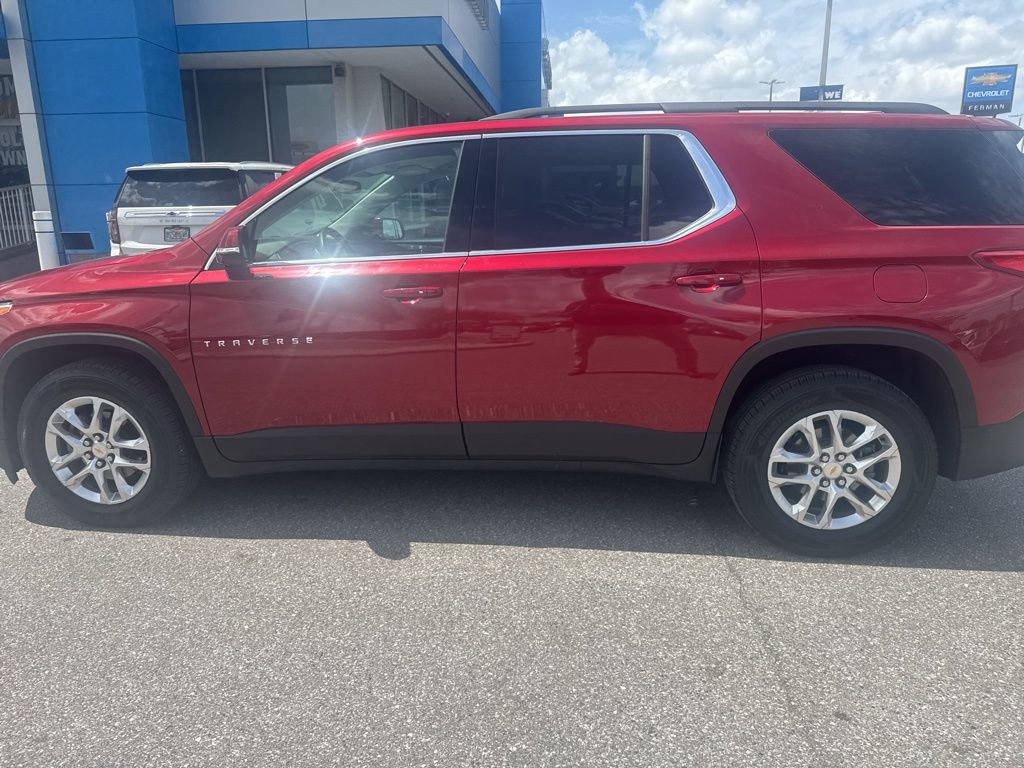 Used 2020 Chevrolet Traverse LT image 5