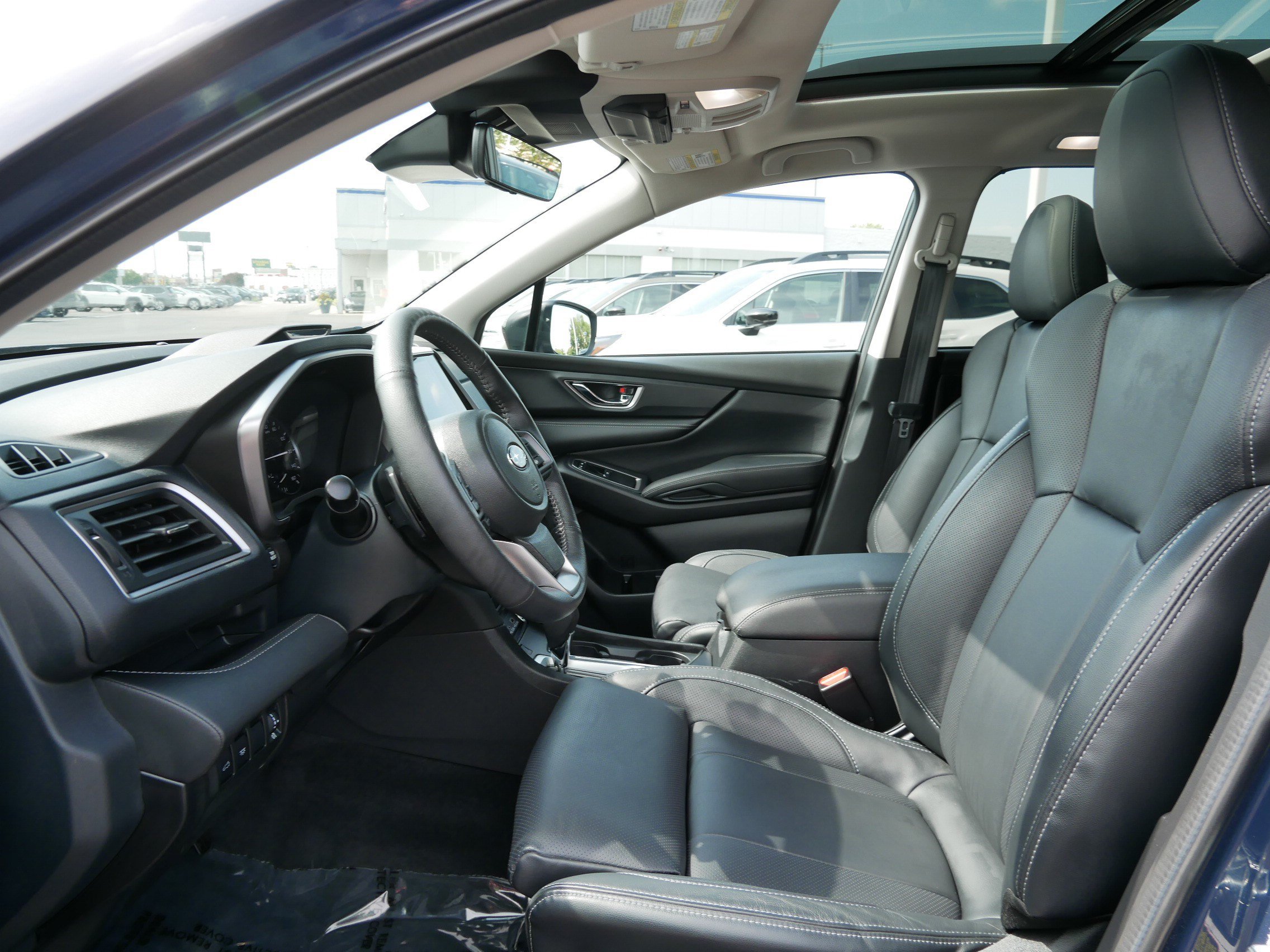 Used 2025 Subaru Ascent Limited w/ Popular Package #2 AWD/4WD image 21