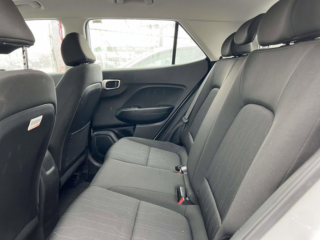 Certified 2023 Hyundai Venue SE FWD image 13