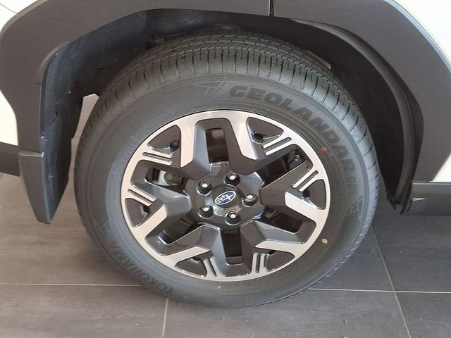 Certified 2025 Subaru Forester Premium AWD/4WD image 7
