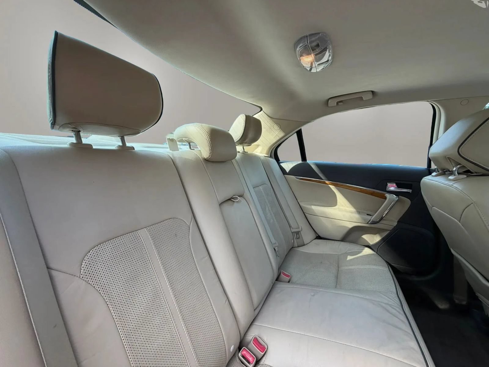 Used 2012 Lincoln MKZ FWD image 25