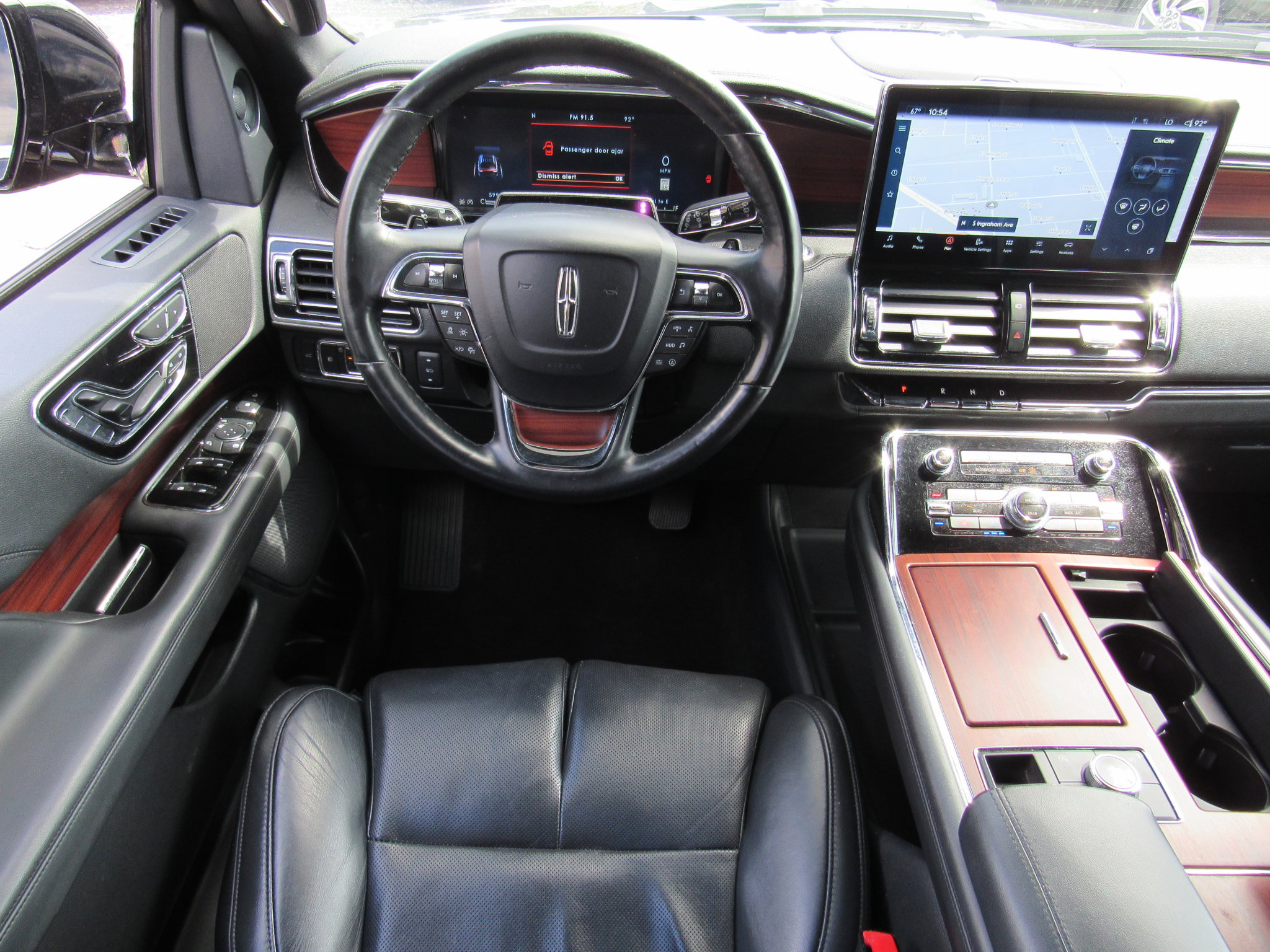 Used 2023 Lincoln Navigator Reserve image 13