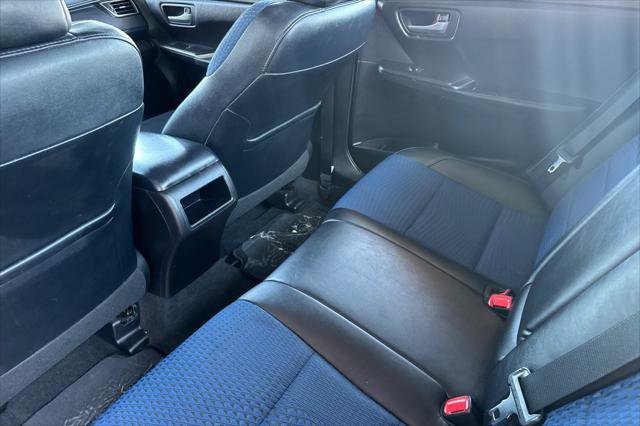 Certified 2016 Toyota Camry SE image 4