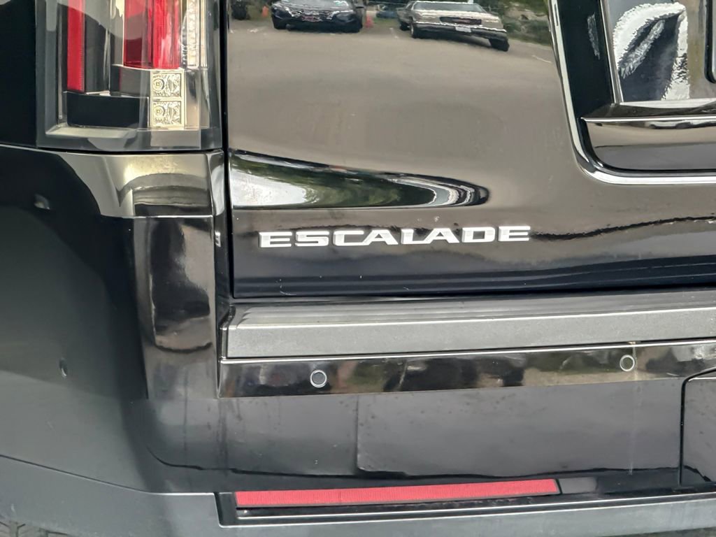 Used 2019 Cadillac Escalade Premium Luxury AWD/4WD image 28