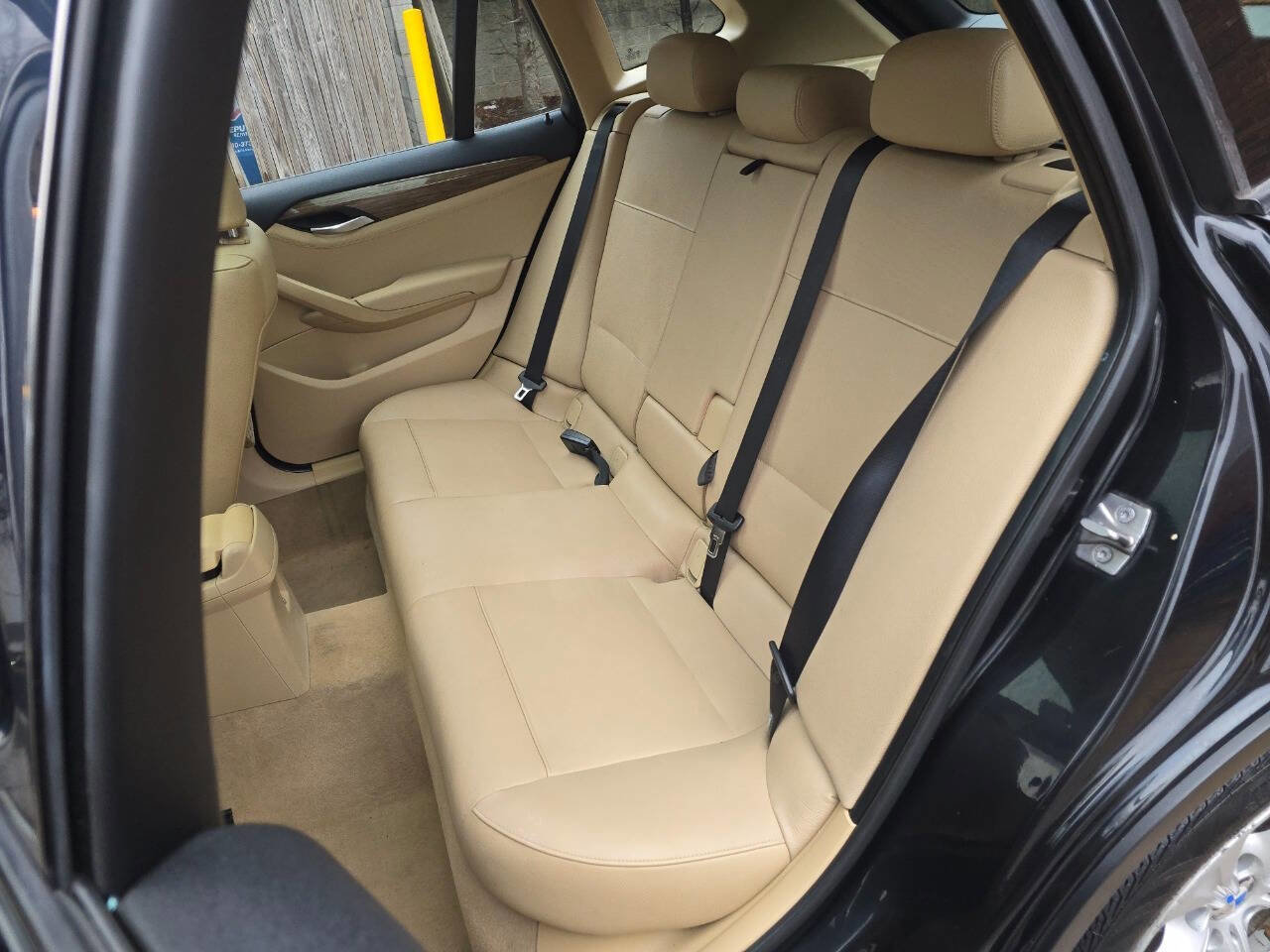 Used 2013 BMW X1 xDrive35i w/ Technology Pkg image 12