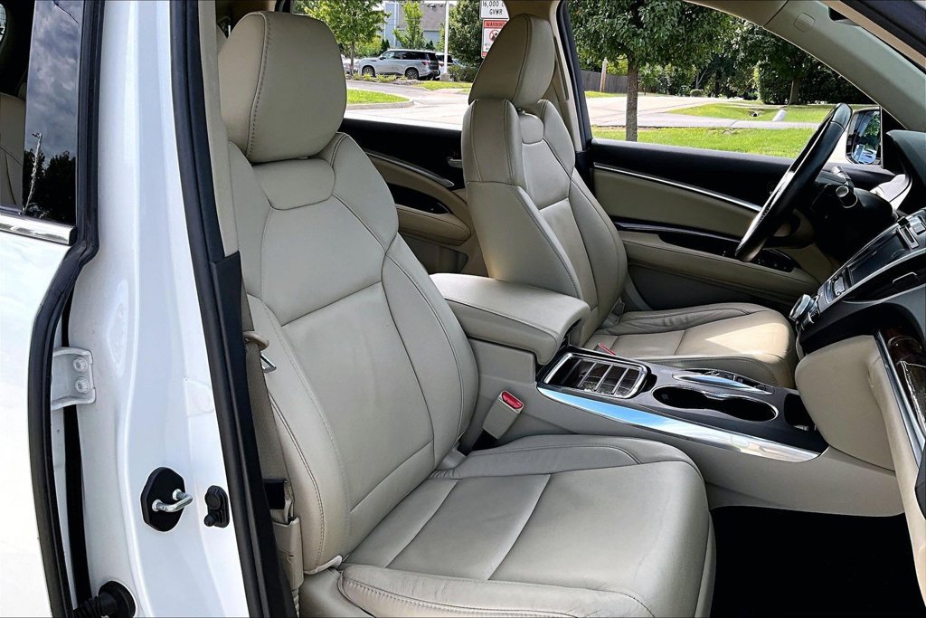 Used 2016 Acura MDX w/ Technology Package AWD/4WD image 27