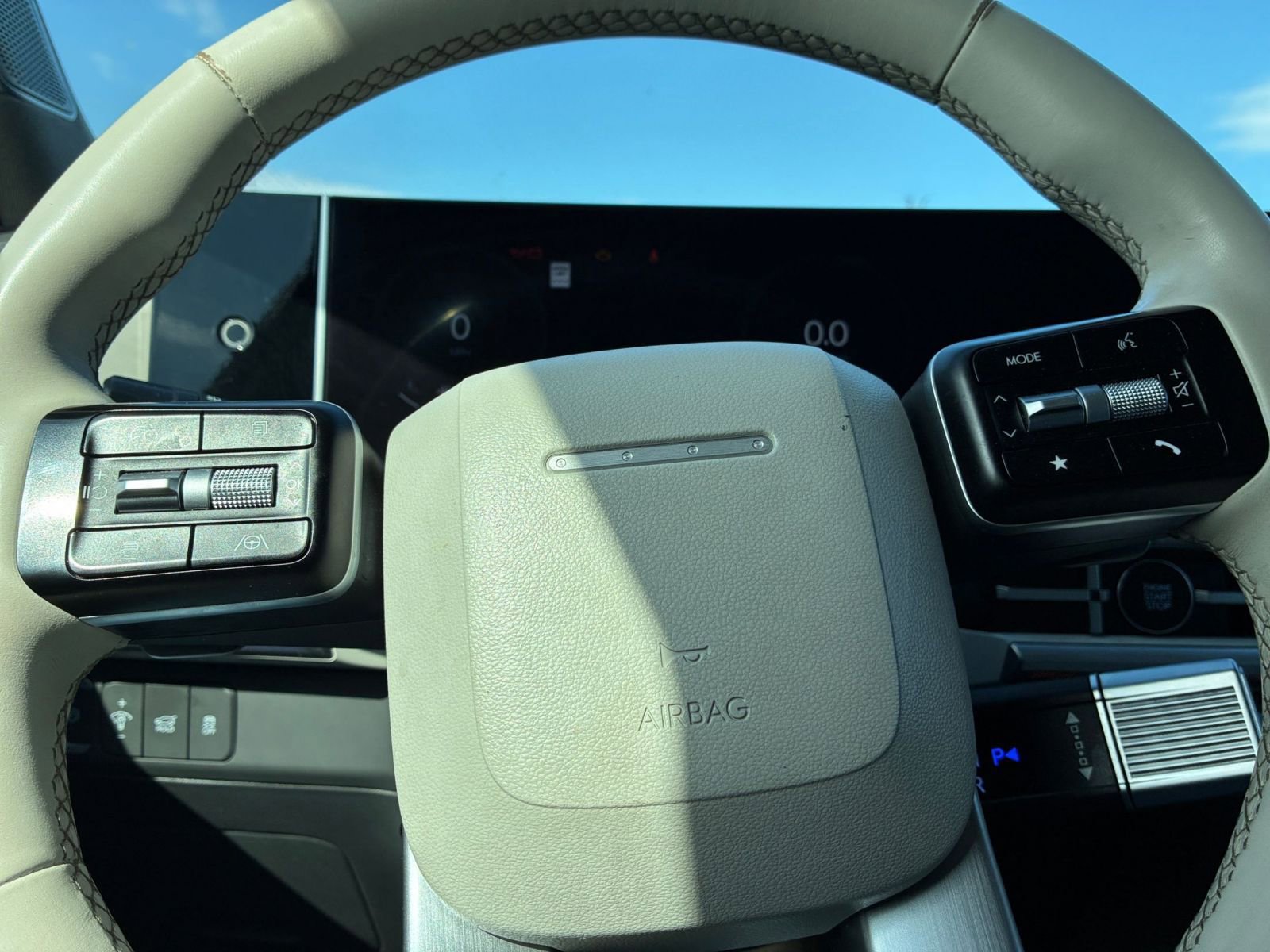 Used 2024 Hyundai Santa Fe Limited image 30