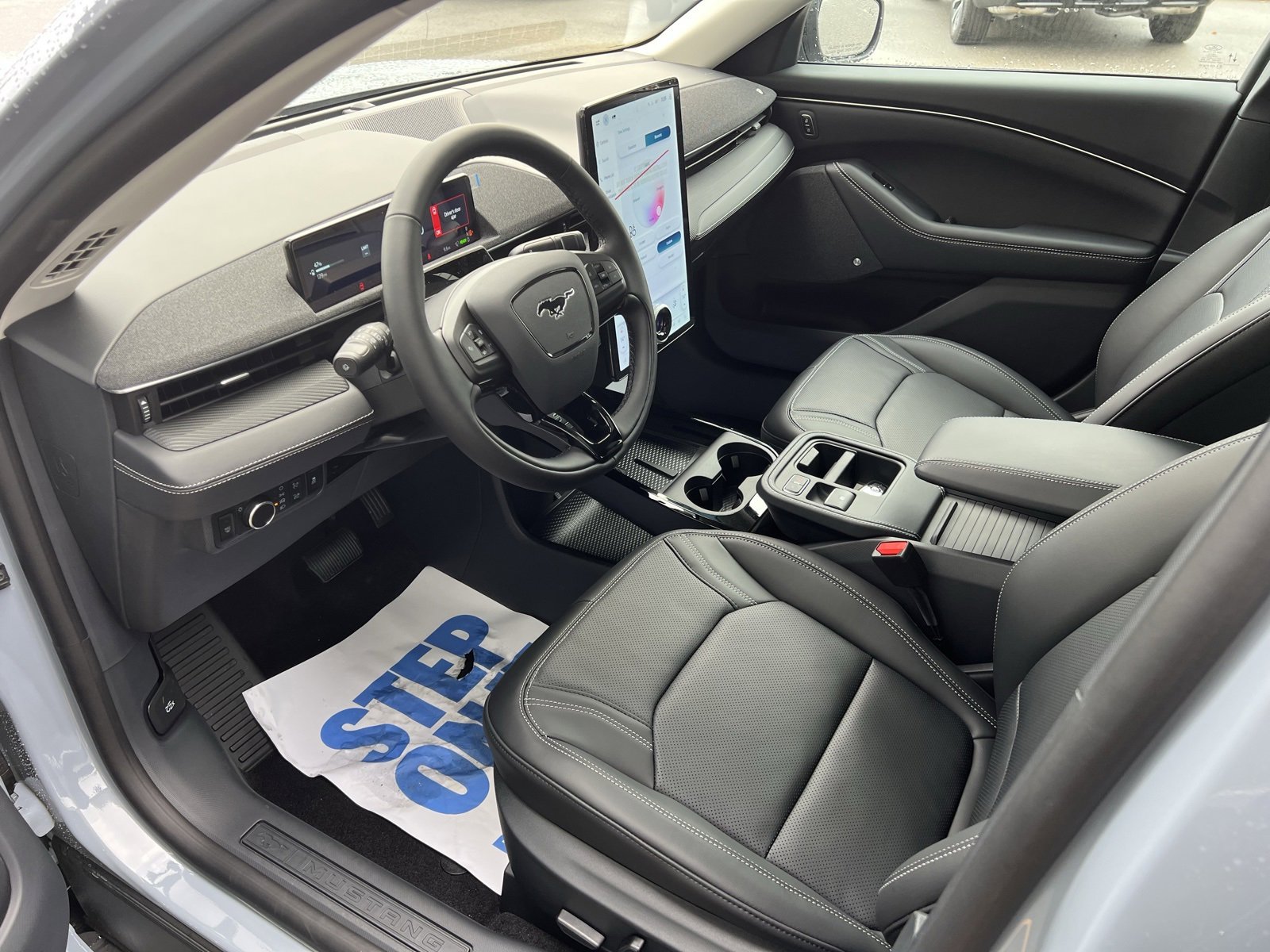 Used 2025 Ford Mustang Mach-E Premium image 13