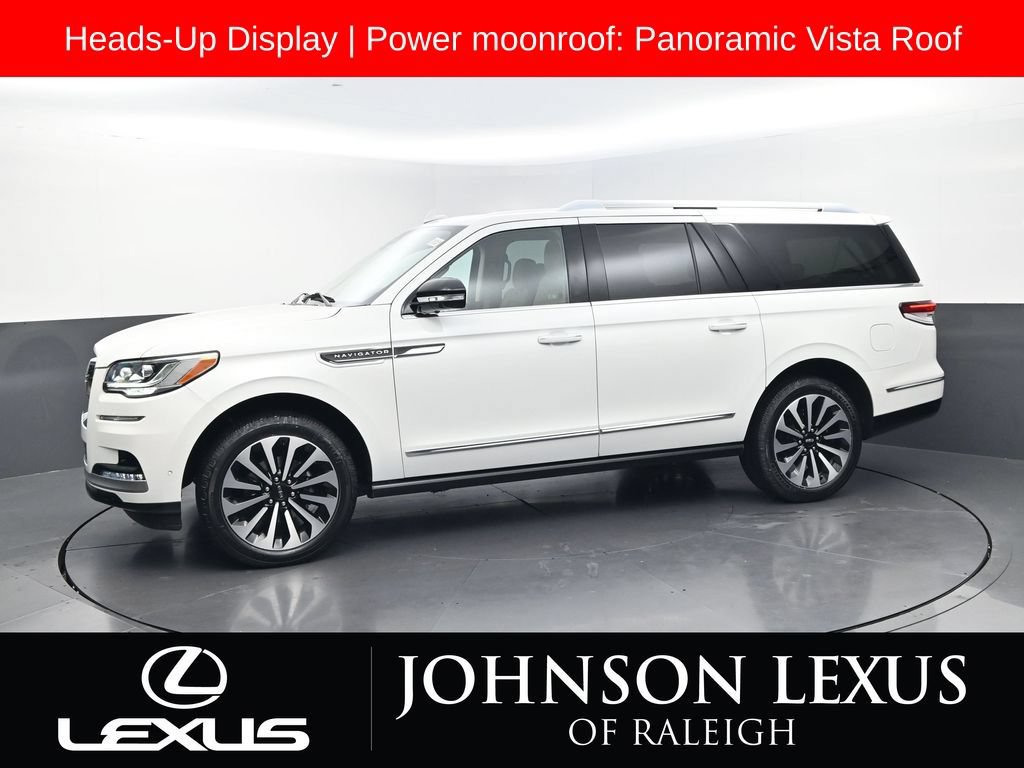 Used 2023 Lincoln Navigator L Reserve AWD/4WD image 2