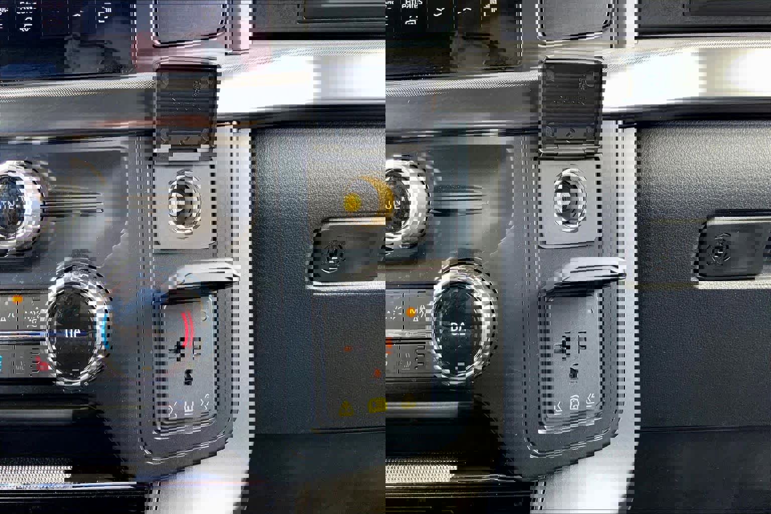 Certified 2025 Ford F150 Tremor w/ Equipment Group 402A High AWD/4WD image 32