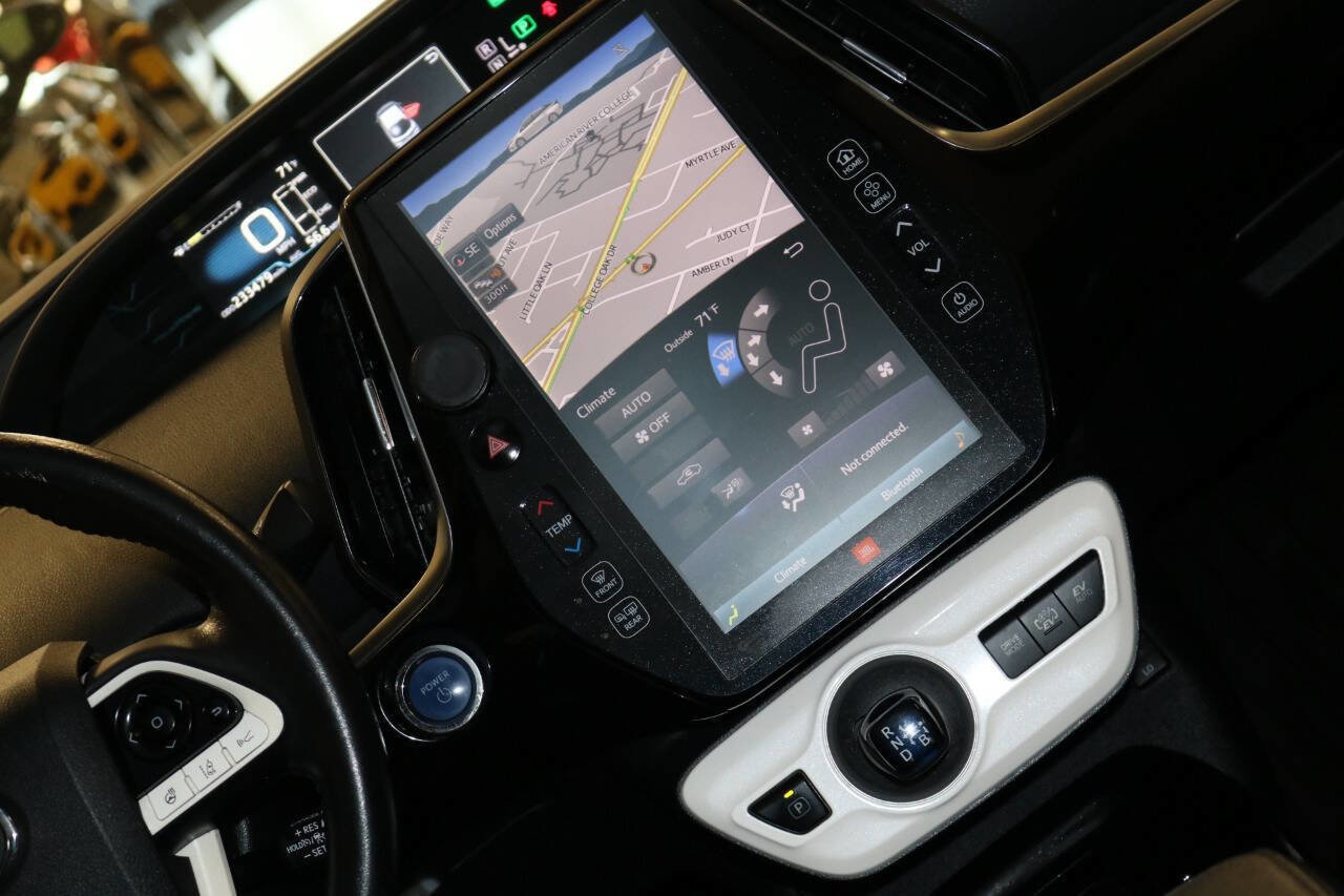 Used 2017 Toyota Prius Prime Advanced image 44