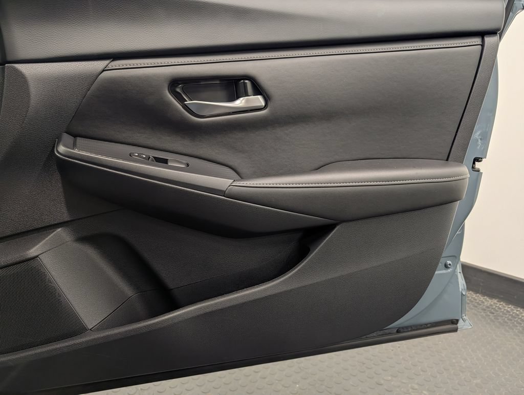 Used 2024 Nissan Sentra SV w/ Trunk Package FWD image 28