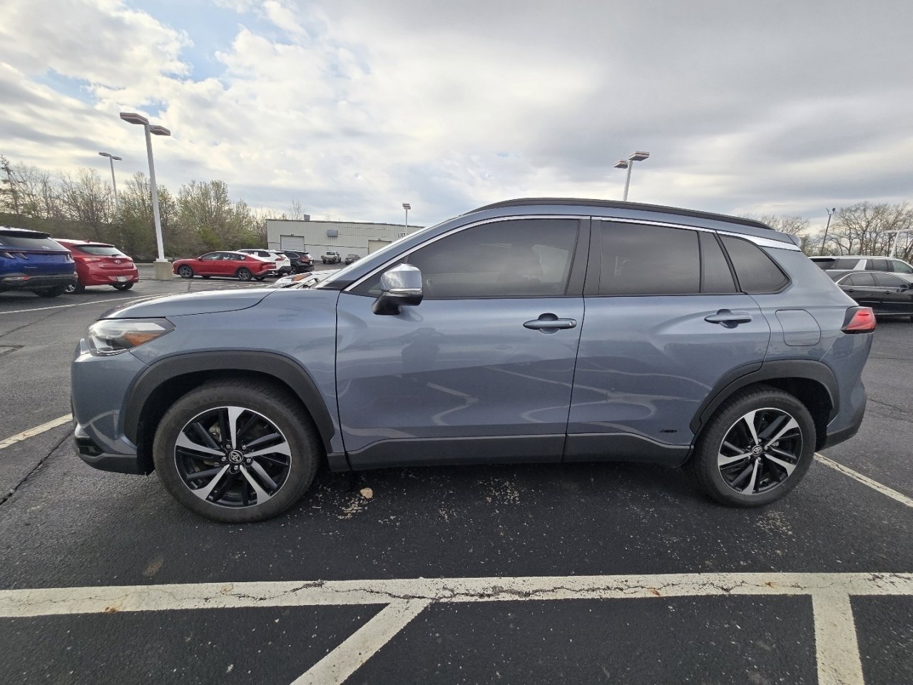 Used 2023 Toyota Corolla Cross XSE w/ Convenience Package image 4