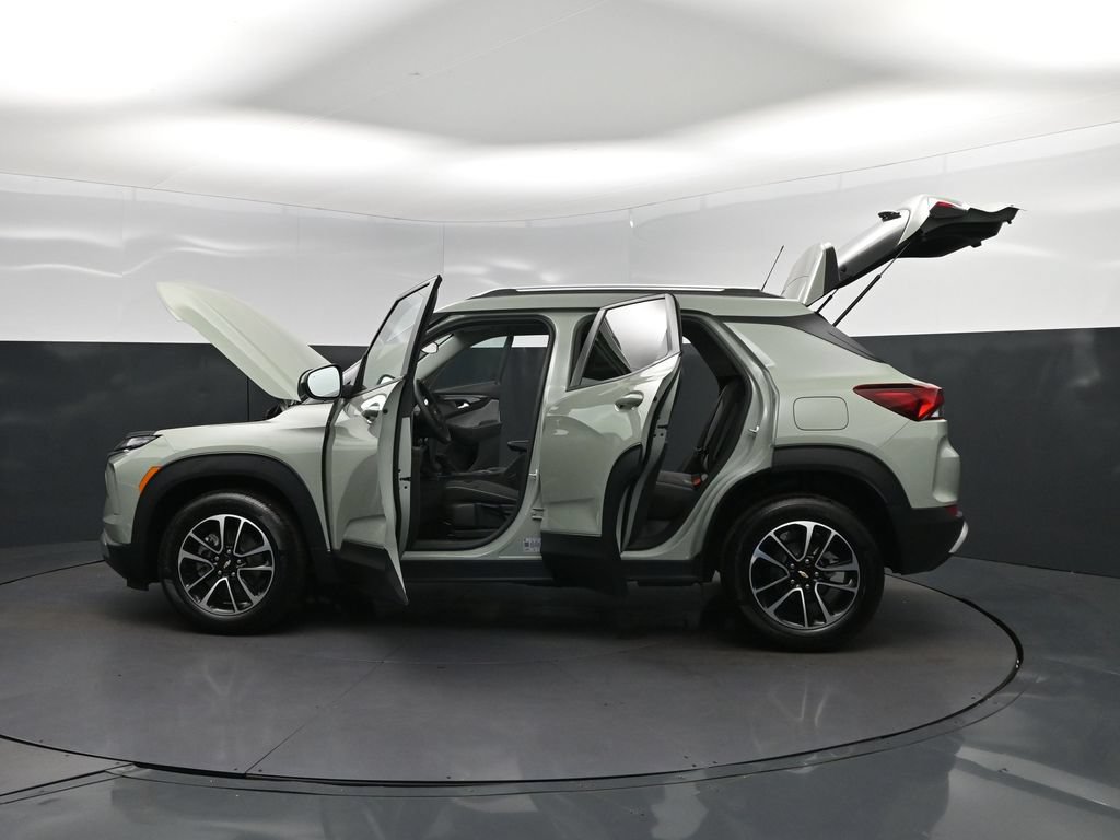 New 2026 Chevrolet TrailBlazer LT w/ Driver Confidence Package FWD image 46