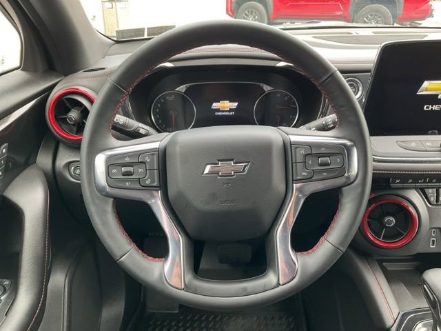 Certified 2023 Chevrolet Blazer RS w/ Driver Confidence II Package image 11