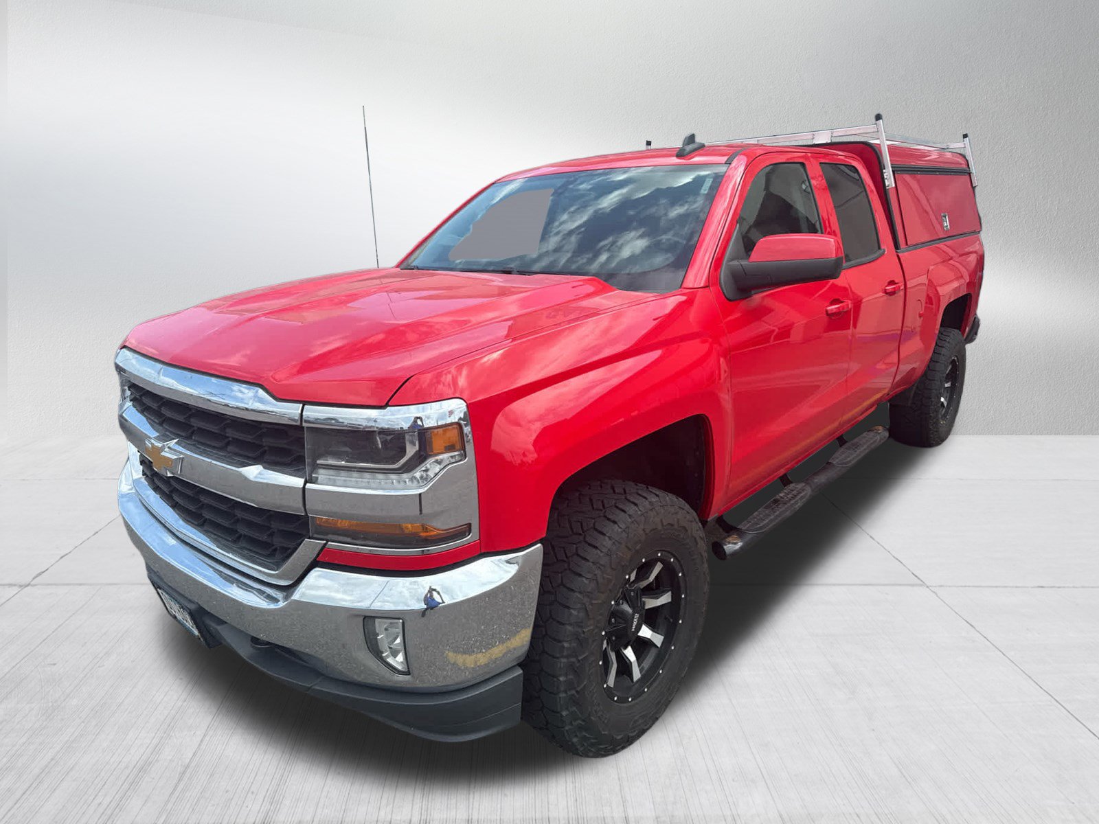 Used 2017 Chevrolet Silverado 1500 LT w/ All Star Edition AWD/4WD image 7