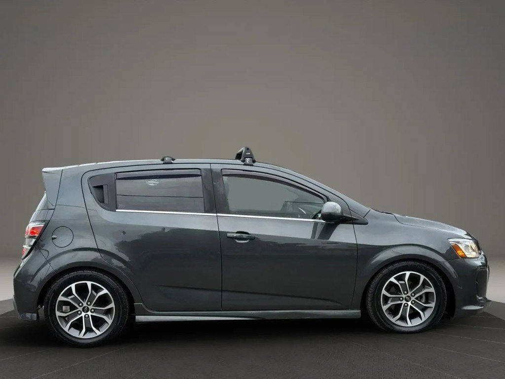 Used 2020 Chevrolet Sonic LT w/ Convenience Package FWD image 8