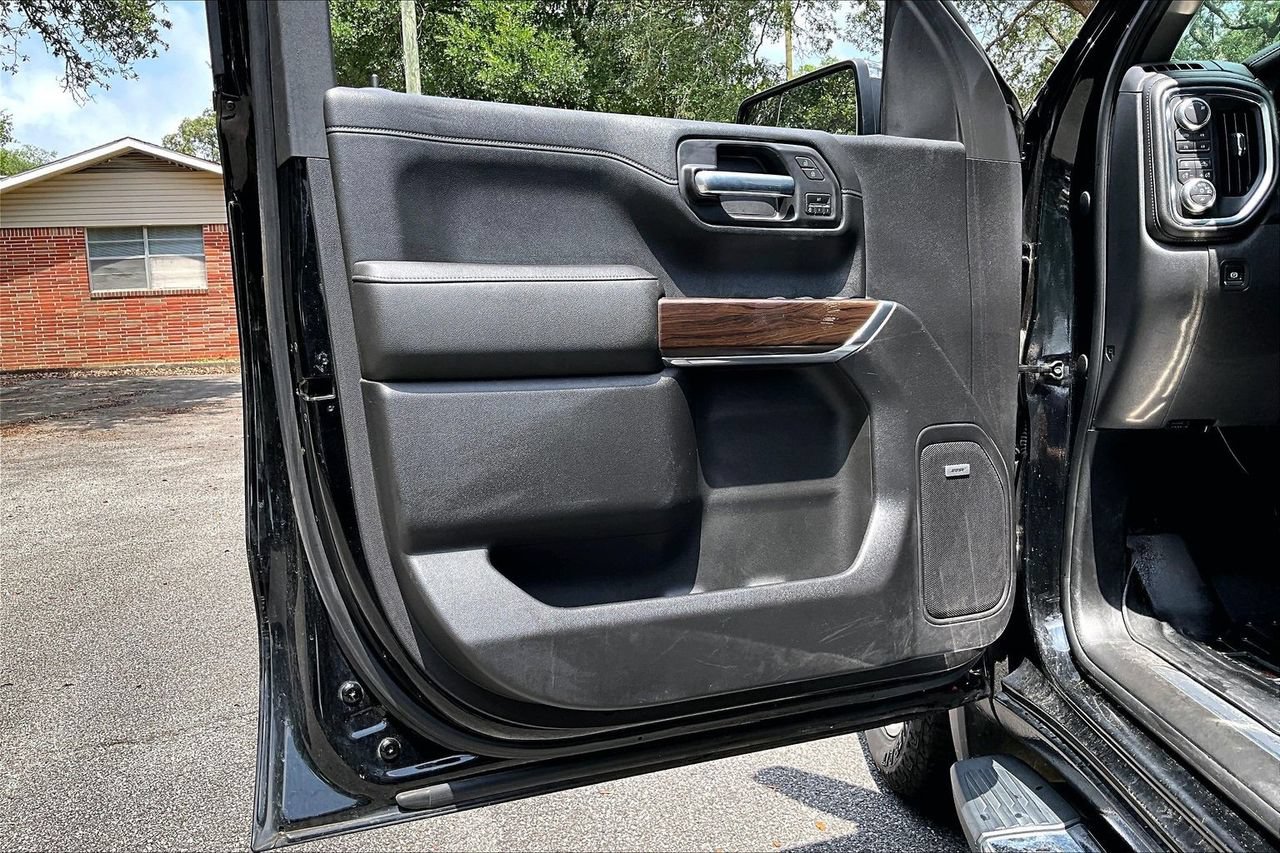 Used 2019 GMC Sierra 1500 SLT w/ SLT Premium Package AWD/4WD image 17