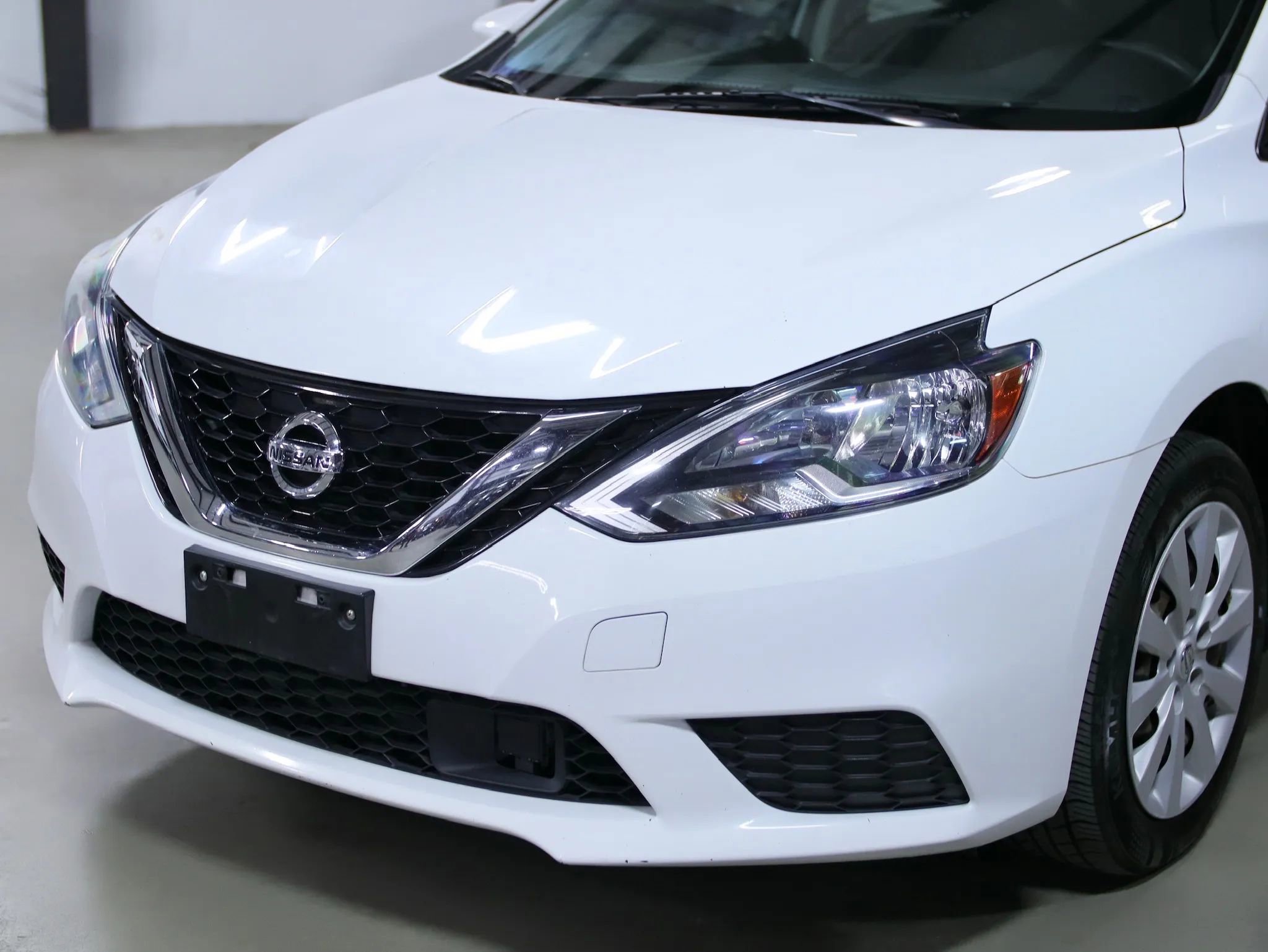 Used 2018 Nissan Sentra S image 5