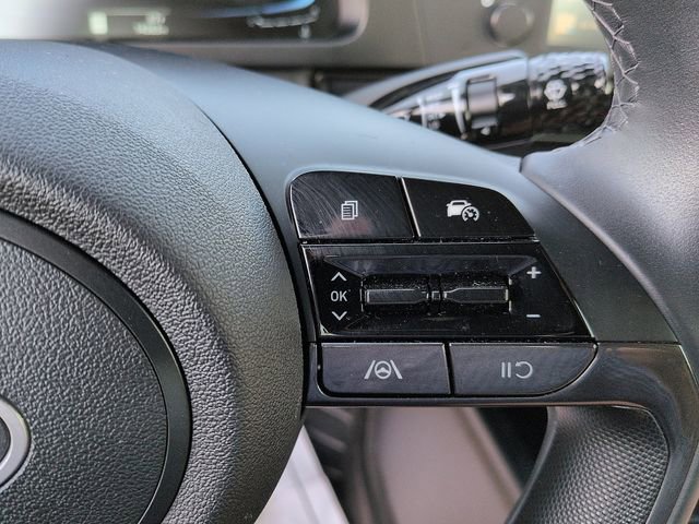 Used 2025 Hyundai Elantra Sport image 17