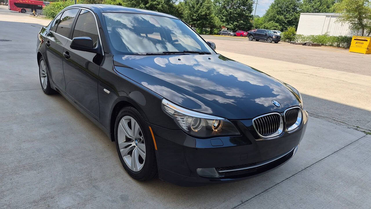 Used 2010 BMW 528i Sedan RWD image 7