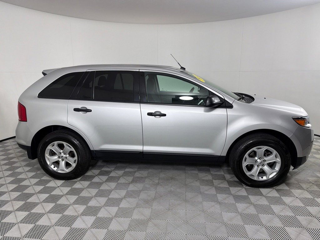 Used 2014 Ford Edge SE w/ Equipment Group 101A image 3