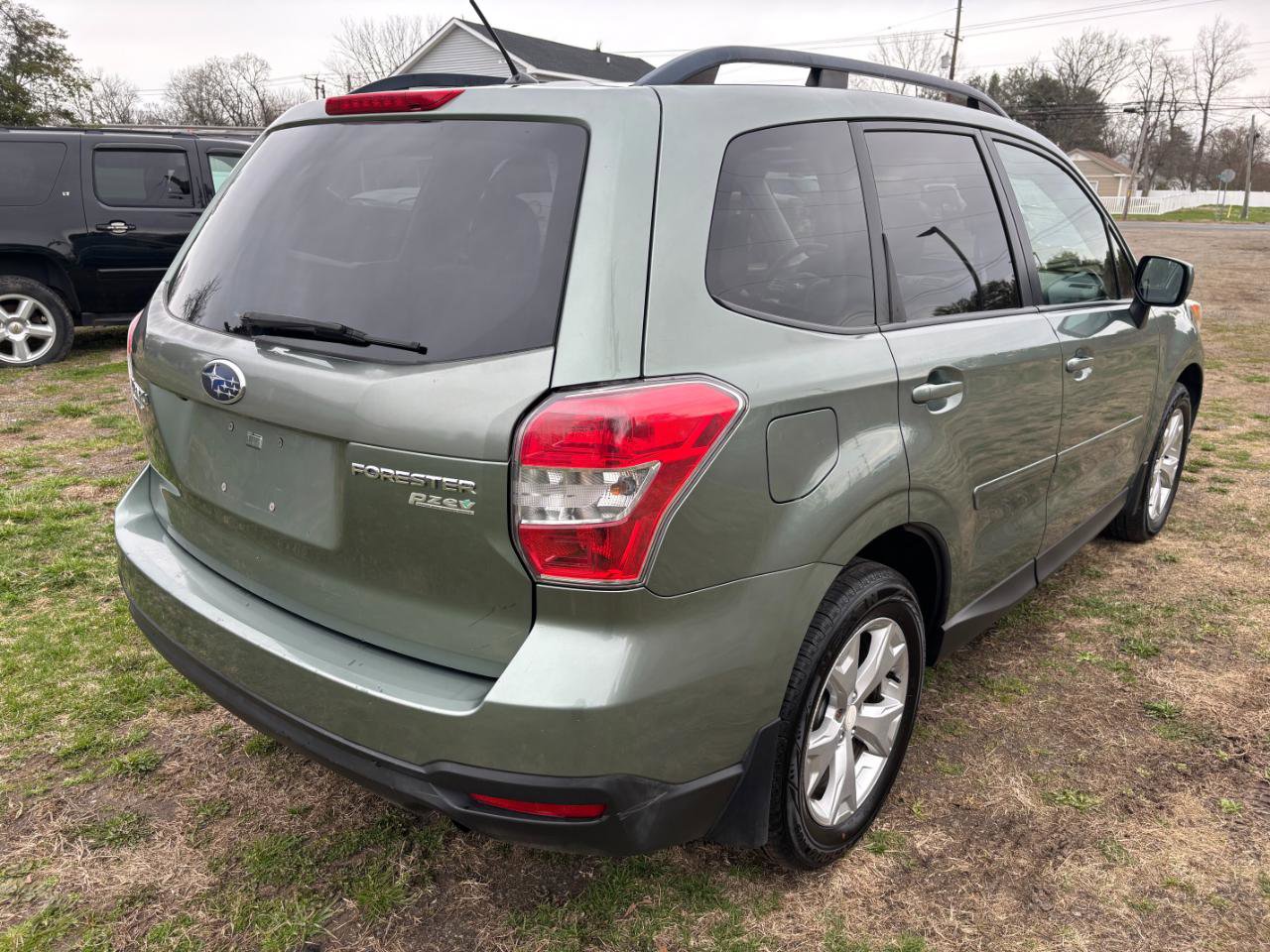 Used 2014 Subaru Forester 2.5i Premium w/ All-Weather Package image 5