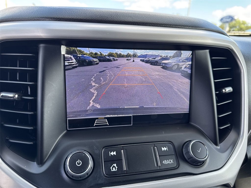 Used 2023 GMC Acadia SLE w/ Driver Convenience Package image 17