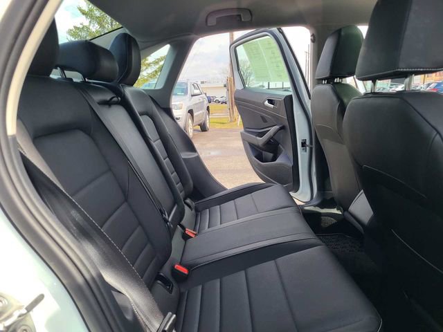 Used 2024 Volkswagen Jetta SE w/ Panoramic Sunroof Package image 22