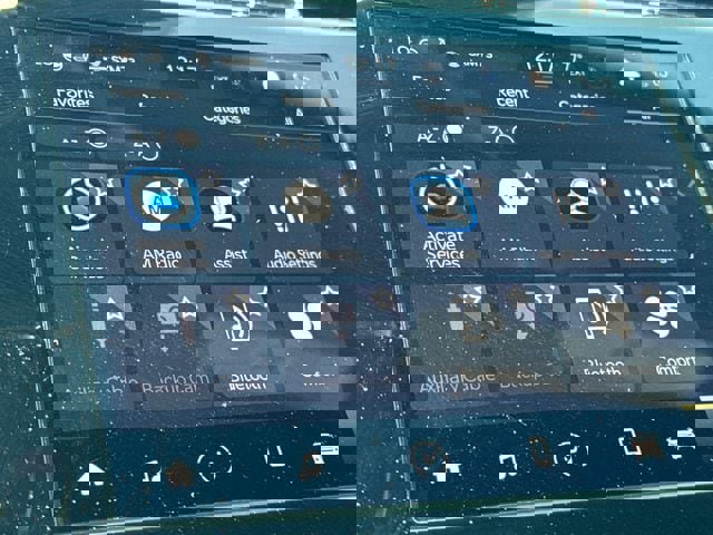 New 2025 Jeep Grand Cherokee L Laredo w/ Luxury Tech Group I image 19