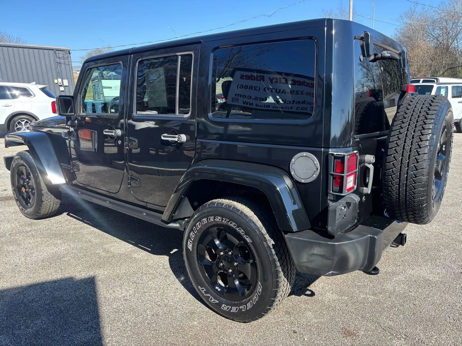 Used 2015 Jeep Wrangler Unlimited Sahara image 9