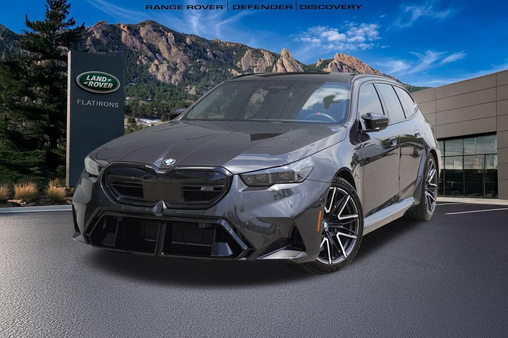 Used 2026 BMW M5 Touring AWD/4WD image 1