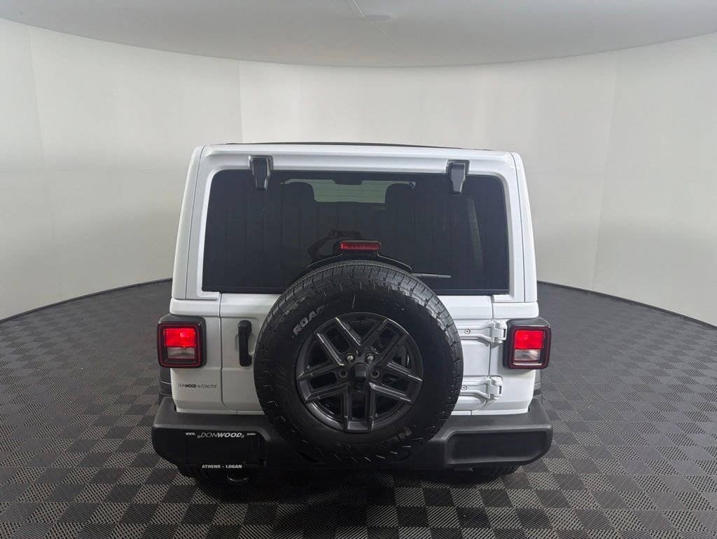Used 2025 Jeep Wrangler Unlimited Sport AWD/4WD image 15