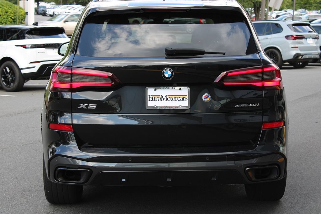 Used 2021 BMW X5 xDrive40i w/ M Sport Package AWD/4WD image 4