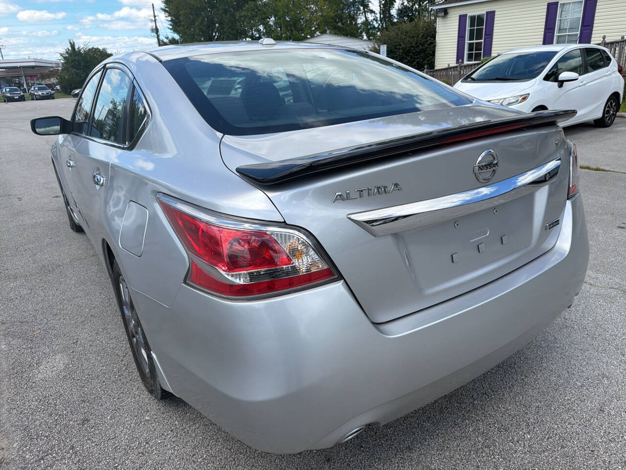 Used 2015 Nissan Altima 2.5 S w/ Special Edition Package FWD image 7